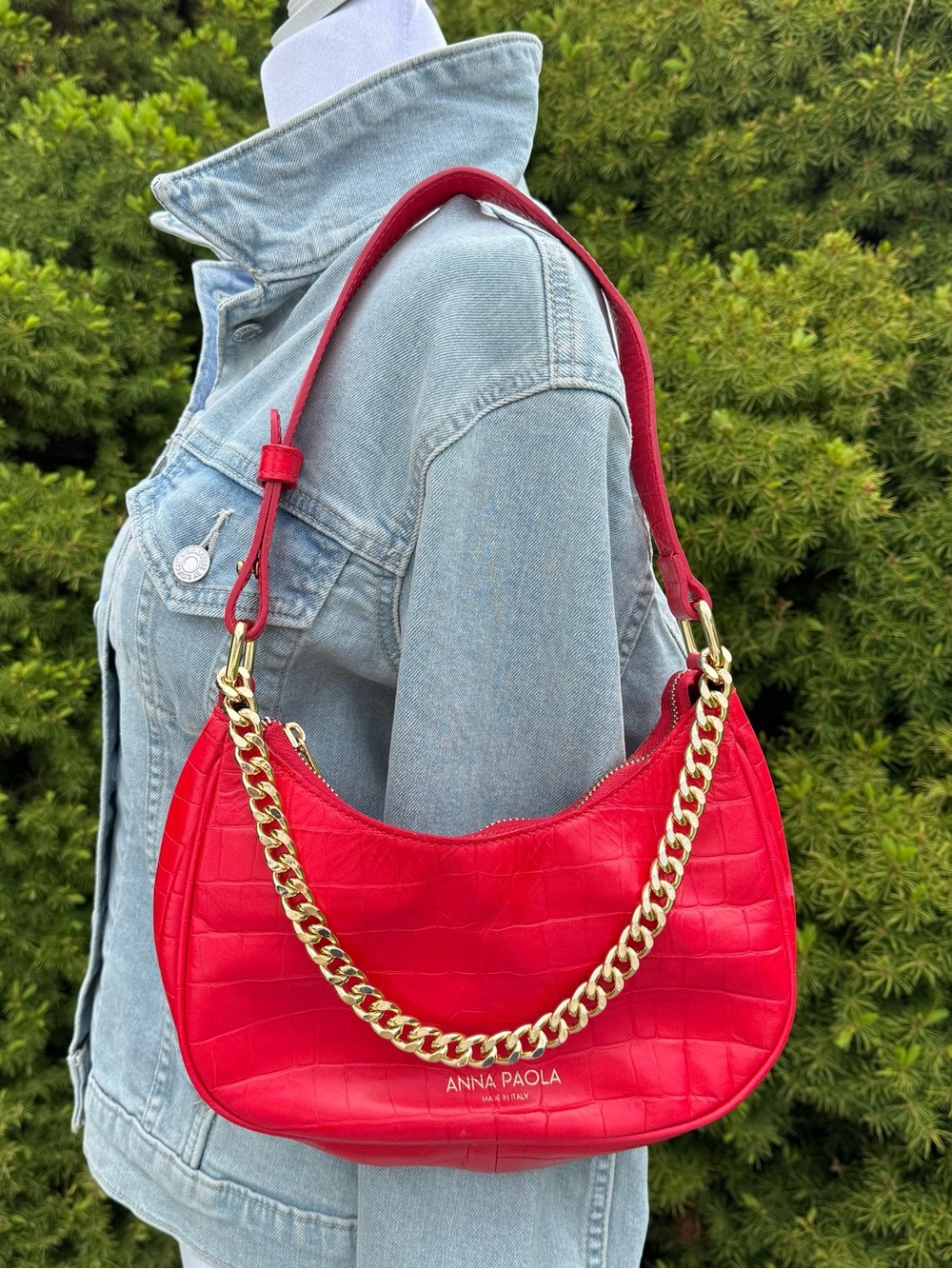 Anna Paola Red Croc-Embossed Shoulder Bag with Gold Chain Made in Italy